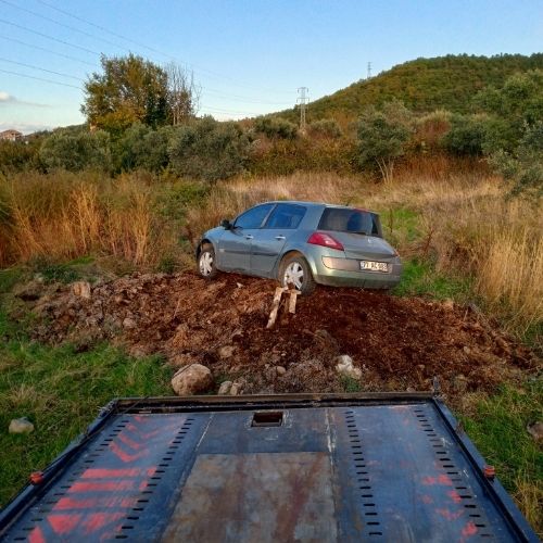 Yalova Acil Oto Çekici Resim Galerisi